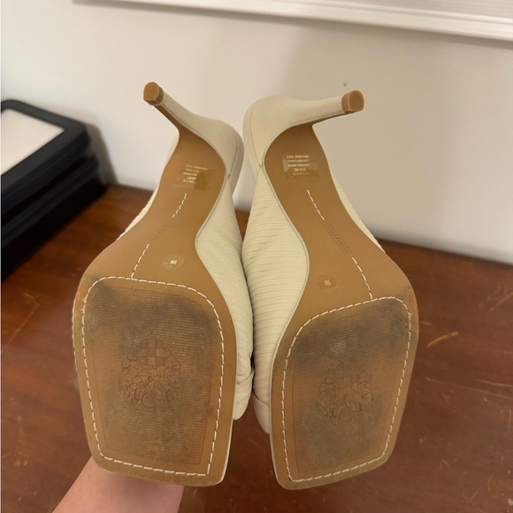 Vince Camuto salete Knotted Heels - Picture 4 of 6